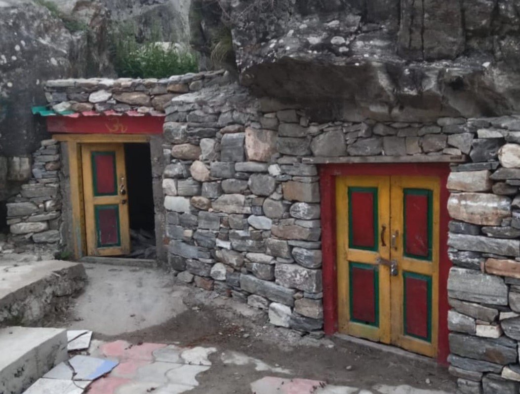 अब बदरीनाथ में श्रद्धालु कर सकेंगे गुफाओं में बैठकर साधना