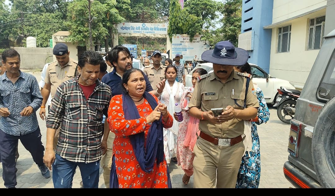 राष्ट्रीय राजमार्ग 534 पर ऑपरेटर ने पोकलैंड मशीन से उतारा युवक को मौत के घाट