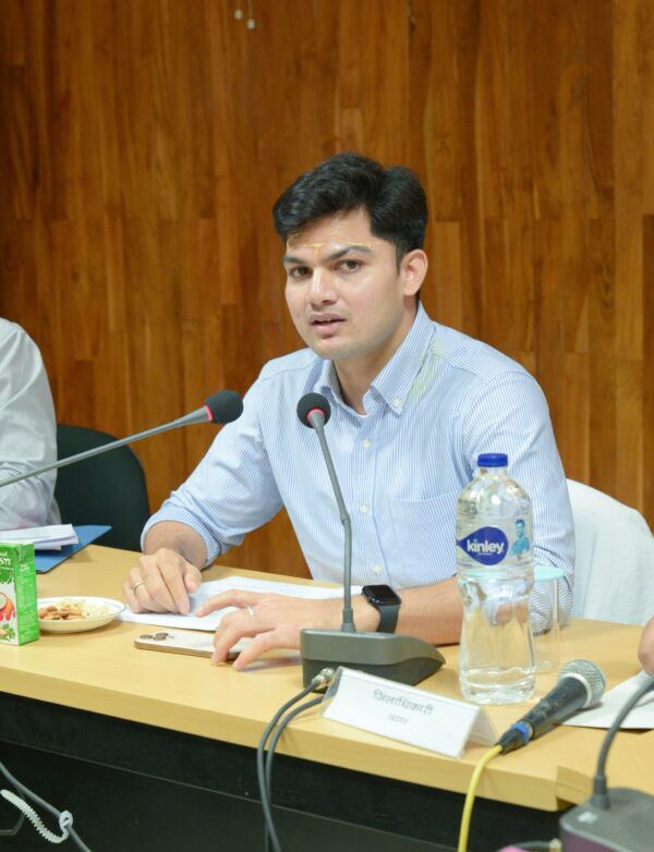 नवनियुक्त डीएम प्रतीक जैन ने की जिला स्तरीय अधिकारियों के साथ बैठक, केदारनाथ यात्राव  त्रिस्तरीय पंचायत चुनाव एवं आपदा प्रबंधन पर दिया विशेष जोर