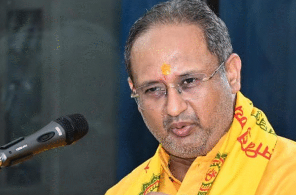 समाज की रीढ़ की तरह होता है युवा : डॉ चिन्मय पण्ड्या 