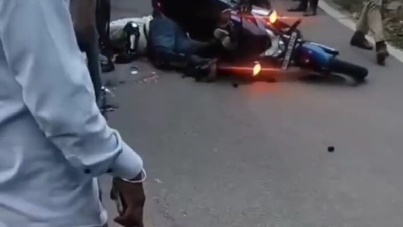 कोटद्वार – गुमखाल के बीच सड़क हादसे में बाइक सवार की मौत