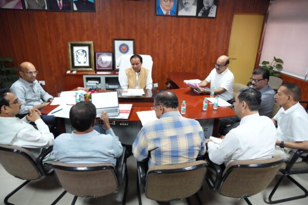 एक पेड़ मॉ के नाम अभियान से जुड़ेंगे उच्च शिक्षण संस्थान – डॉ. धन सिंह रावत