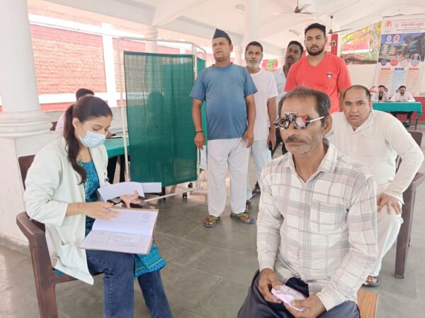 श्री महंत इन्दिरेश अस्पताल ने जिला कारागार देहरादून में लगाया निशुल्क स्वास्थ्य शिविर, 300 बंदियों ने उठाया लाभ