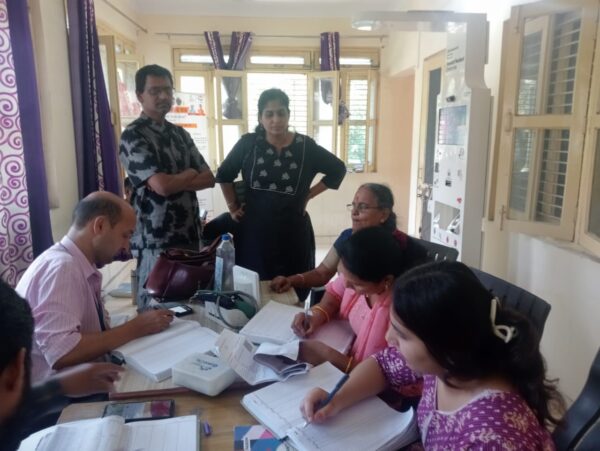 धामी सरकार की प्रतिबद्धता से साकार हो रही सुरक्षित चारधाम यात्रा, अब तक 05 लाख से अधिक श्रद्धालुओं की स्वास्थ्य स्क्रीनिंग, सचिव स्वास्थ्य डॉ. आर. राजेश कुमार ने कहा – सिर्फ यात्रा नहीं, हर श्रद्धालु की सुरक्षित वापसी भी है हमारी प्राथमिकता