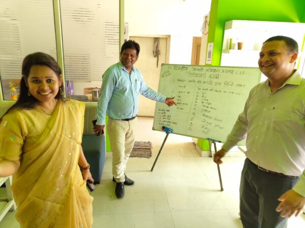 सिंघाड़े के आटे से बनेंगी कुकीज और ब्रेड, सीडीओ आकांक्षा कोंण्ड़े ने सिंघाड़ा कुकीज बेकरी यूनिट का निरिक्षण कर लिया जायजा