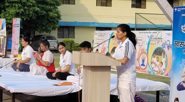 आयुर्वेद विभाग एवं भारतीय योग संस्थान के संयुक्त तत्वावधान में 40वीं वाहिनी पीएसी में योग सत्र संपन्न, कमांडेंट तृप्ति भट्ट ने कहा – ‎योग एक दिन नहीं, जीवन भर की साधना