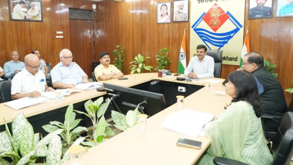 मुख्य सचिव आनंद बर्धन की अध्यक्षता में सचिवालय सभागार में उत्तराखंड जल विद्युत निगम की 126 वीं बोर्ड बैठक हुई आयोजित; जिसमें महत्वपूर्ण परियोजनाओं और संस्थान के कार्यों पर की गई चर्चा 