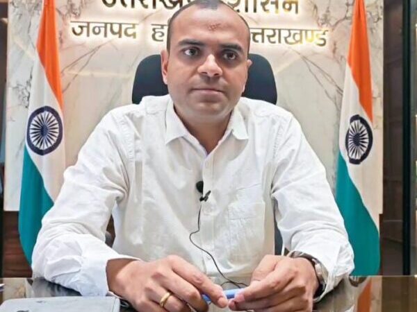 डीएम मयूर दीक्षित ने सरकार जनता के द्वार कार्यक्रम का माह जून 2025 का रोस्टर किया जारी