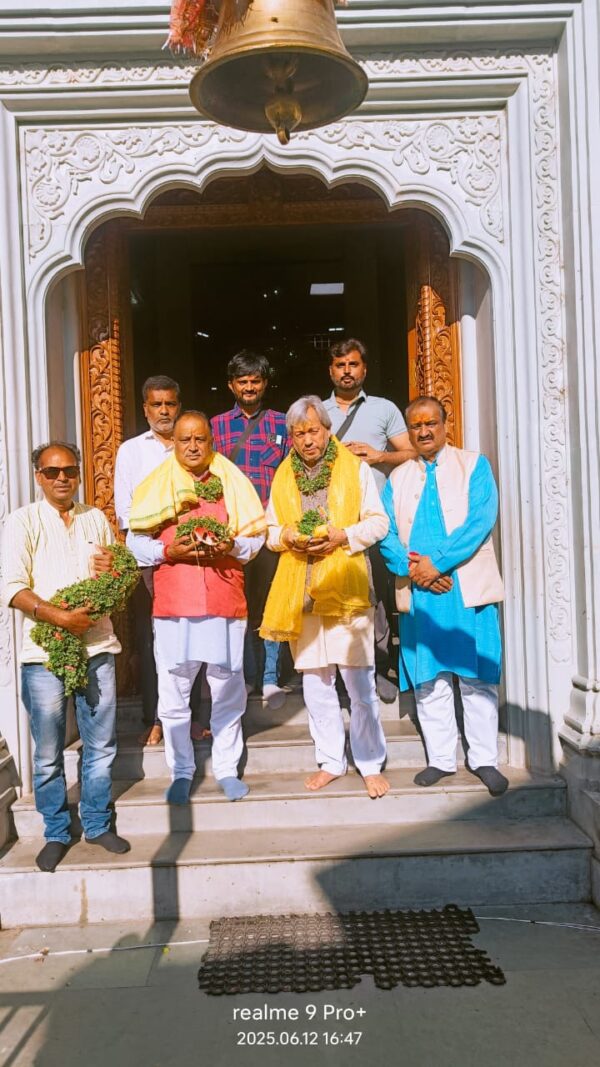 पूर्व मुख्यमंत्री तीरथ सिंह रावत ने किये श्री नृसिंह बदरी ज्योर्तिमठ के दर्शन