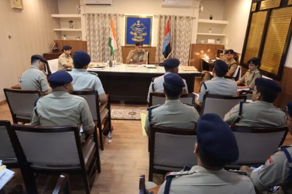 ADG कानून एवं व्यवस्था वी. मुरुगेशन ने रुद्रपुर में की उच्च स्तरीय अपराध समीक्षा बैठक, अपराधियों पर कठोर कार्यवाही और विवेचना की गुणवत्ता सुनिश्चित करने के लिए दिए सख्त निर्देश