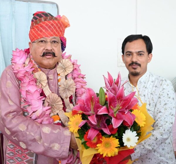 पहाड़ में बढ़ी चुनावी सरगर्मी, त्रिस्तरीय पंचायत चुनाव के मैदान में उतरे दिग्गज, उटिंडा क्षेत्र पंचायत सीट से चुनाव लड़ेंगे युवा नेता कुलदीप रावत