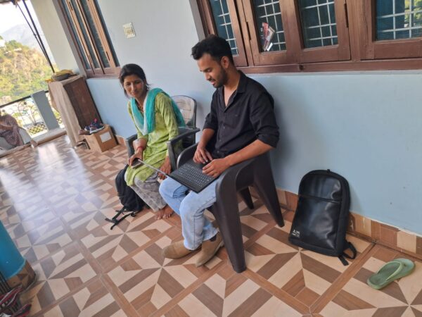 बागेश्वर में डोर-टू-डोर पंजीकरण अभियान जारी, यूनिफ़ॉर्म सिविल कोड के लाभों की जानकारी के साथ जनता को जोड़ने का प्रयास