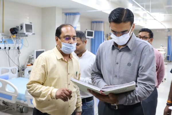 डीएम सविन बंसल का औचक निरीक्षण, ऋषिकेश उप जिला चिकित्सालय को दी नई सौगातें, अव्यवस्थाओं पर जताई कड़ी नाराजगी