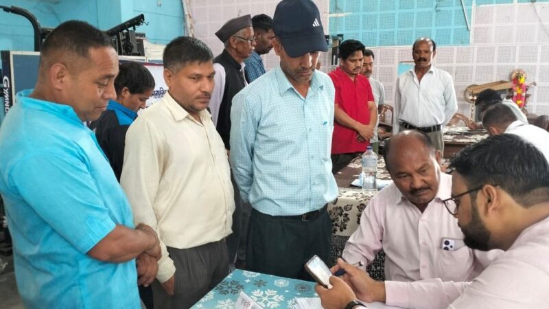 स्वास्थ्य शिविर में 150 मरीजों का परीक्षण