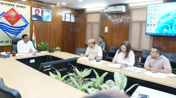 मुख्य सचिव आनंद बर्धन की अध्यक्षता में रेरा की समीक्षा बैठक आयोजित, दिए निर्देश