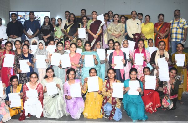 जनहित कार्यों की रीढ़ बनेगी आंगनबाड़ी कार्यकत्रियां – कैबिनेट मंत्री रेखा आर्या