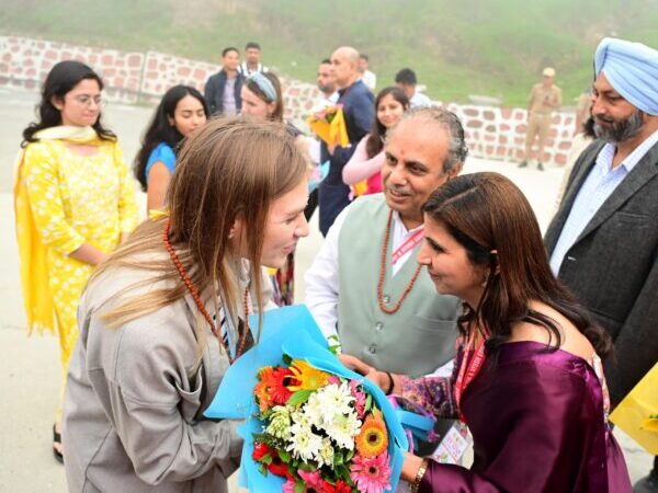 गैरसैंण की मिट्टी ने जीता विदेशी मेहमानों का दिल, उत्तराखंड की संस्कृति और सौंदर्य सराहा