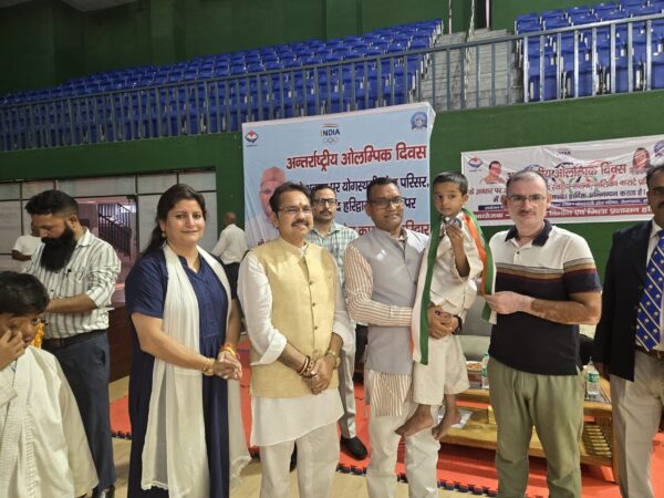 हरिद्वार में गूंजी खेल भावना : अंतर्राष्ट्रीय ओलंपिक दिवस पर खिलाड़ियों का हुआ सम्मान, खेल विकास की नई उम्मीद