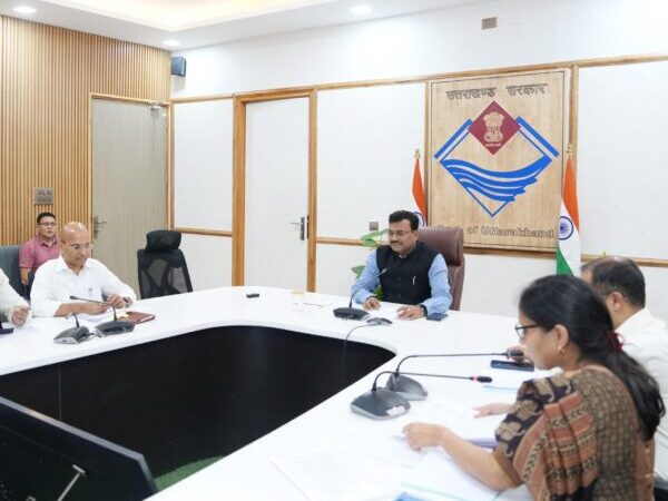 उत्तराखंड : युवाओं में बढ़ते नशे पर मुख्य सचिव आनन्द बर्द्धन ने की गहरी चिन्ता व्यक्त, जिला स्तर पर चलेगा विशेष अभियान, कड़ी कार्रवाई के दिए निर्देश