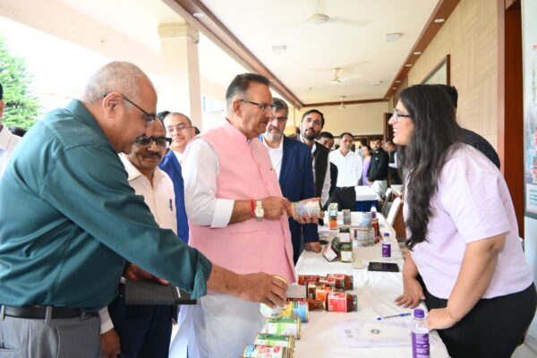 कृषि मंत्री गणेश जोशी ने पीएचडी चैम्बर ऑफ कामर्स द्वारा आयोजित एग्रो एक्सपोर्ट कॉन्क्लेव का किया शुभारम्भ