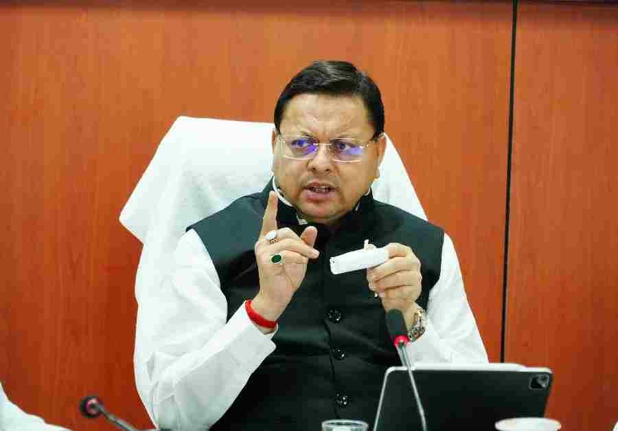 मुख्यमंत्री धामी की अभिनव पहल, 40 वरिष्ठ आईएएस अफसरों ने गोद लिए गांव, सुदूरवर्ती गांवों का होगा चतुर्दिक विकास