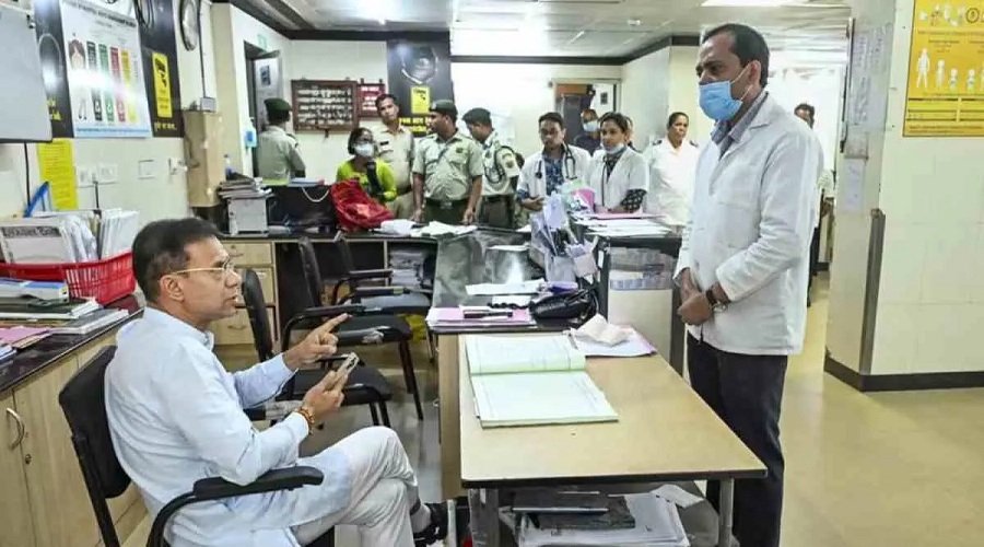 गोवा मेडिकल कॉलेज में बढ़ा विवाद : डॉक्टरों ने स्वास्थ्य मंत्री की माफी ठुकराई, हड़ताल की चेतावनी