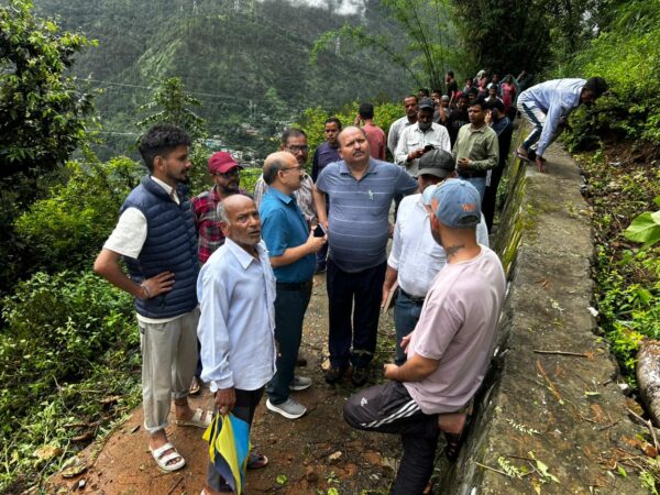 तहसील प्रशासन ने बारिश से प्रभावित क्षेत्रों का किया स्थलीय निरीक्षण, डीएम संदीप तिवारी के निर्देश पर प्रभावितों को प्रदान की गई राहत राशि