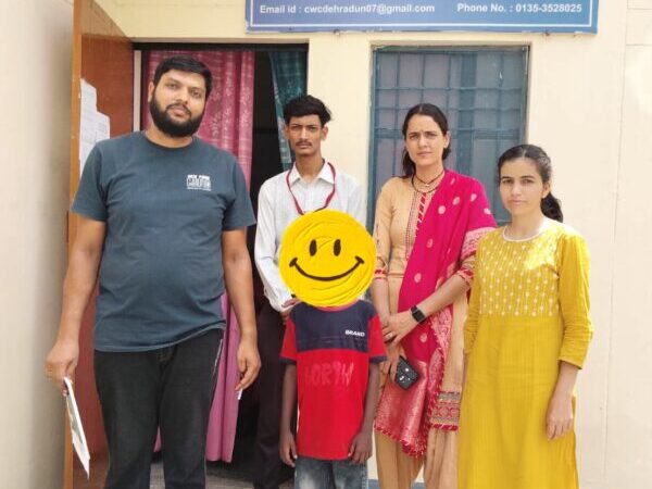 डीएम सविन बंसल के निर्देशन में भिक्षावृत्ति और बाल मजदूरी पर एक्शन जारी, जिला प्रशासन की टीम ने पिछले दो दिनों में भिक्षावृत्ति में लिप्त 06 बच्चों को किया रेस्क्यू