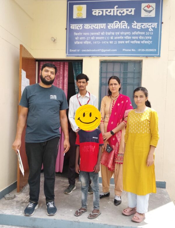 डीएम सविन बंसल के निर्देशन में भिक्षावृत्ति और बाल मजदूरी पर एक्शन जारी, जिला प्रशासन की टीम ने पिछले दो दिनों में भिक्षावृत्ति में लिप्त 06 बच्चों को किया रेस्क्यू