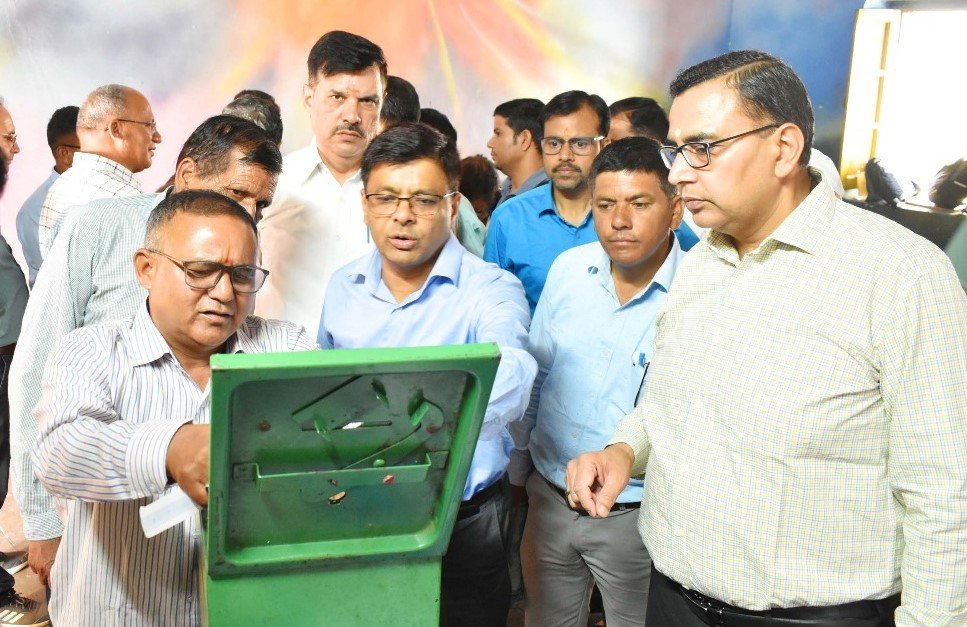 चमोली : पंचायत चुनाव के लिए पीठासीन अधिकारियों दिया प्रशिक्षण