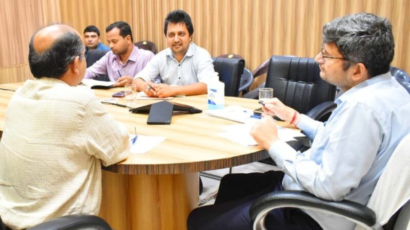 नंदा राजजात मार्ग पर भू-स्खलन वाले क्षेत्रों को प्रस्ताव में करें शामिल – डीएम संदीप तिवारी