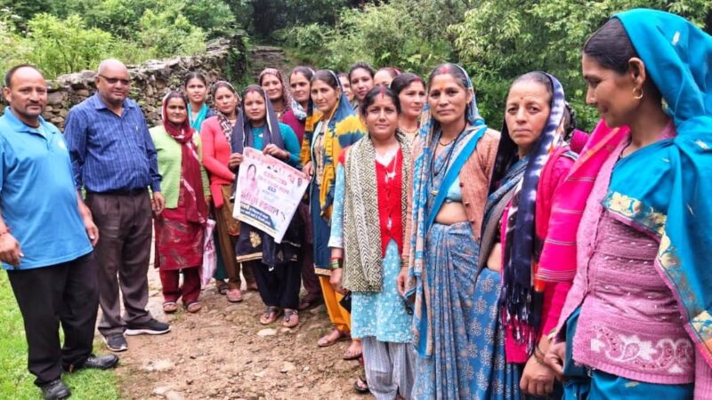 सुनीता ने जनसंपर्क कर मतदाताओं से मांगा आशीर्वाद