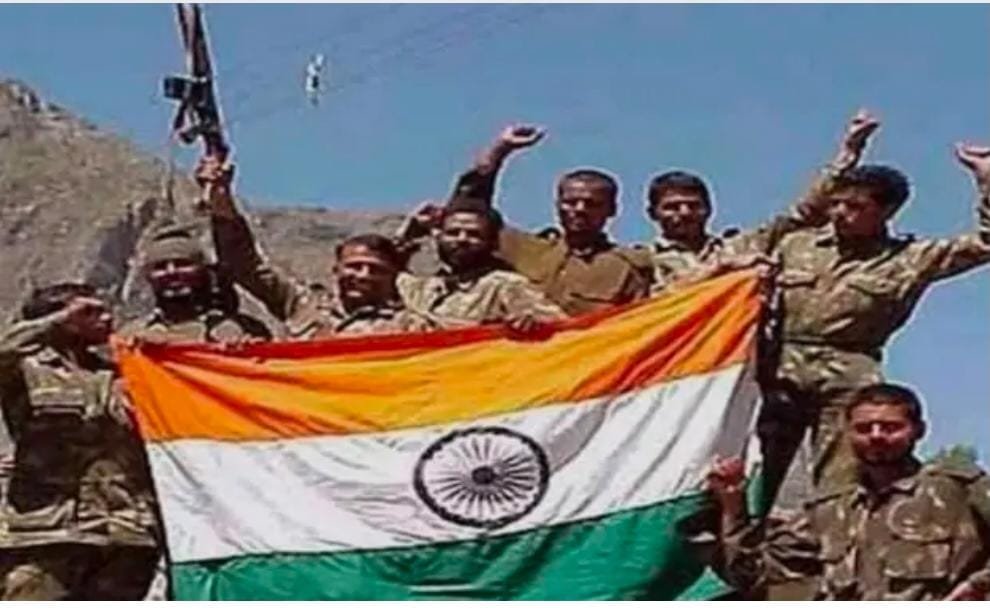 परमवीर चक्र विजेताओं की अनुदान राशि अब डेढ़ करोड़, कारगिल विजय दिवस की पूर्व संध्या पर सीएम धामी ने दिया सैनिकों को तोहफा