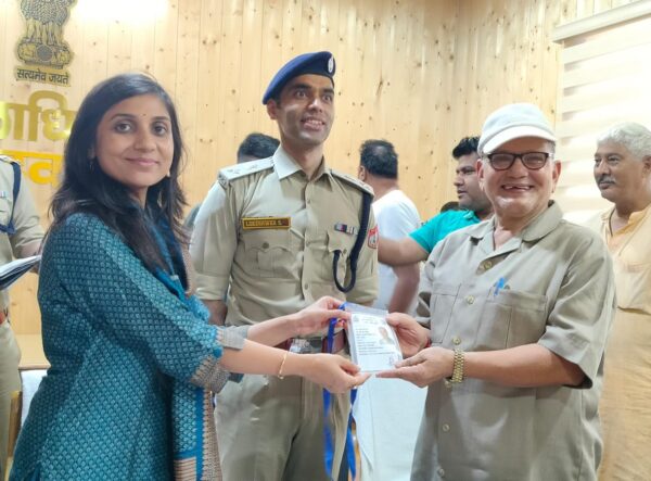 कांवड़ मेले की तैयारियों पर डीएम स्वाति एस. भदौरिया ने जताई सख़्ती, समर्पण के साथ कार्य करने के दिये निर्देश, कार्य में लापरवाही बरतने पर एएमए जिला पंचायत और अधिशासी अभियंता लोनिवि से स्पष्टीकरण तलब