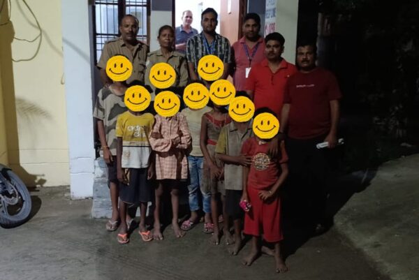 डीएम सविन बंसल के निर्देश पर जिला प्रशासन की भिक्षावृति उन्मूलन टीम ने ऋषिकेश से 08 बच्चों को किया रेस्क्यू