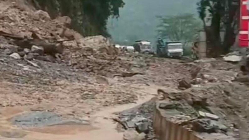 हाइवे पर स्लाइड जोन बन रहे मुसीबत का सबब