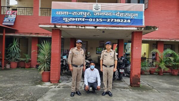 देहरादून में रोटवीलर नस्ल के कुत्तों द्वारा बुजुर्ग महिला पर हमला, थाना राजपुर पुलिस ने हिरासत में लिया कुत्तो के मालिक, खतरनाक नस्लों पर सख्ती