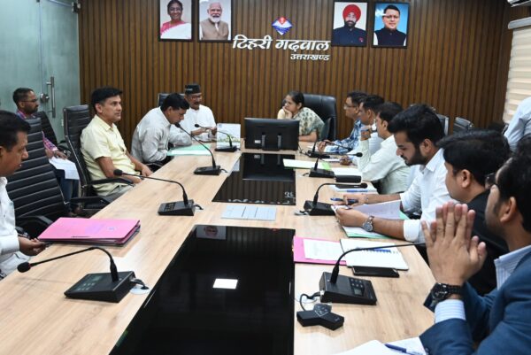 टिहरी : आपदा प्रबंधन को लेकर महत्वपूर्ण बैठक आयोजित, जलभराव और सीएंडडी वेस्ट निस्तारण पर विशेष जोर, डीएम व विधायक ने दिए कड़े निर्देश