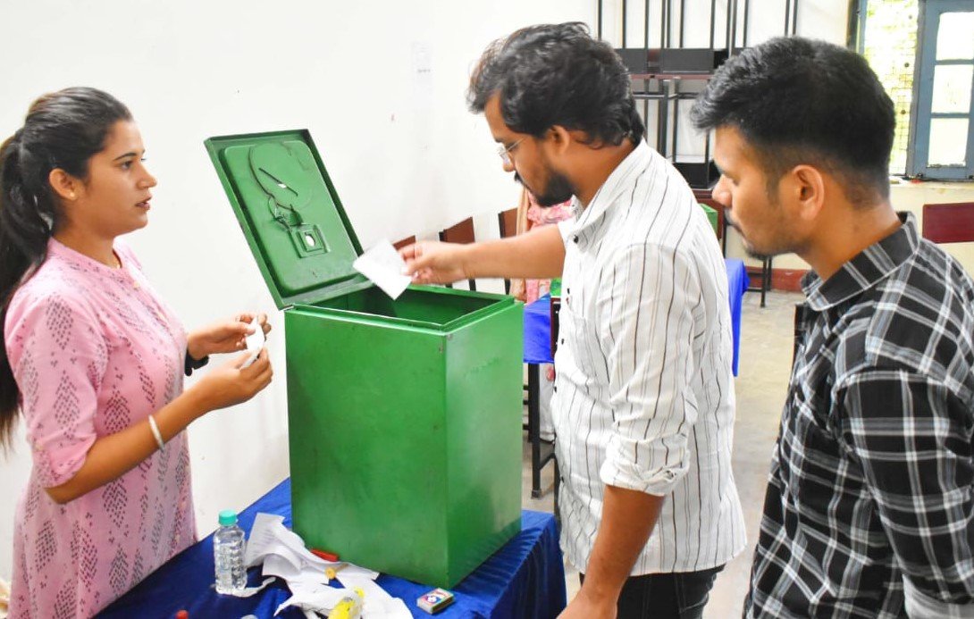 पंचायत चुनाव ड्यूटी पर तैनात कार्मिक को दिया प्रशिक्षण