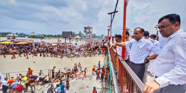 कांवड़ यात्रा : डीएम मयूर दीक्षित ने वैरागी कैम्प, सीसीआर व हरकी पौड़ी क्षेत्र का किया निरीक्षण, दिए अहम निर्देश
