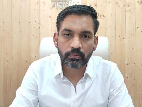 ये IAS हैं बेहद खास, जहां रहे, वहां छोड़ी अपनी छाप, ये हैं उनकी बड़ी उपलब्धियां