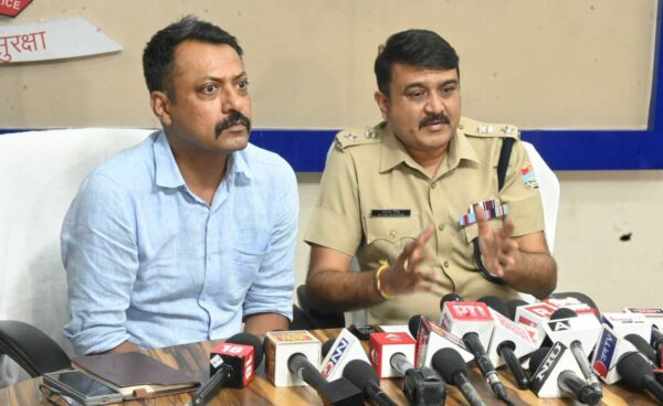 उत्तराखंड में धर्मांतरण रैकेट का भंडाफोड़: यूपी एटीएस की सूचना पर देहरादून पुलिस की बड़ी कार्रवाई, 05 अभियुक्तों के विरूद्ध उत्तराखण्ड धार्मिक स्वतंत्रता अधिनियम के तहत FIR