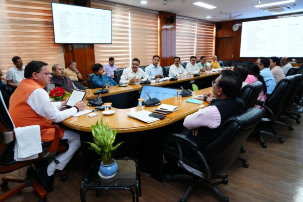 इन्वेस्टर्स समिट के प्रस्तावों की ग्राउंडिंग में तेजी लाएं – मुख्यमंत्री धामी