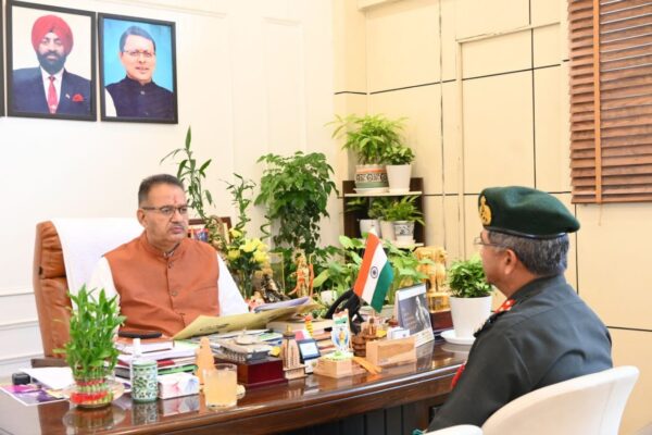 सैनिक कल्याण मंत्री गणेश जोशी से उत्तराखण्ड सब एरिया डिप्टी जीओसी ब्रिगेडियर राम सिंह थापा की भेंट