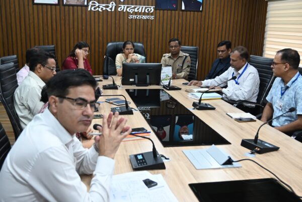 डीएम नितिका खण्डेलवाल की अध्यक्षता में पंचायती चुनाव की मतगणना को लेकर हुई महत्वपूर्ण बैठक