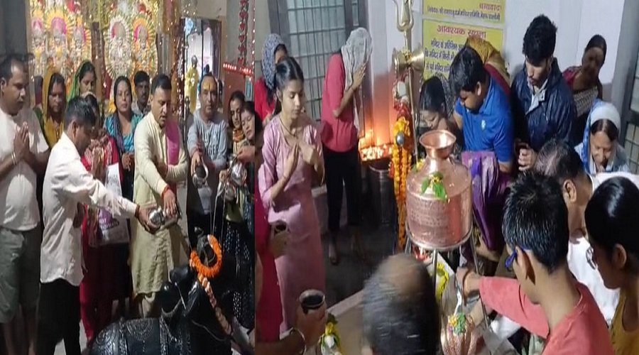 सावन में शिव भक्ति का ज्वार, बारिश के बीच श्रद्धालुओं की कतारें