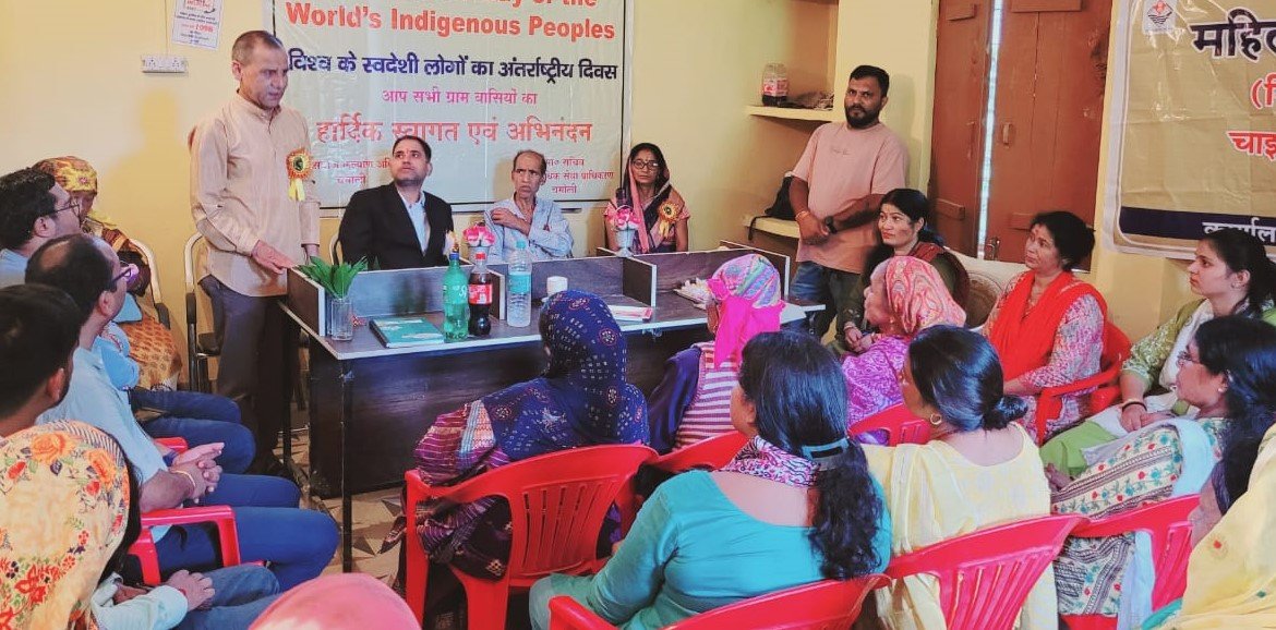 जनजातियों को दी विधिक जानकारी