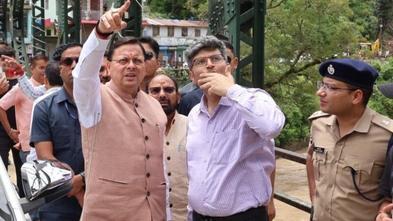 संकट की इस घडी में सरकार प्रभावितों के साथ – सीएम धामी