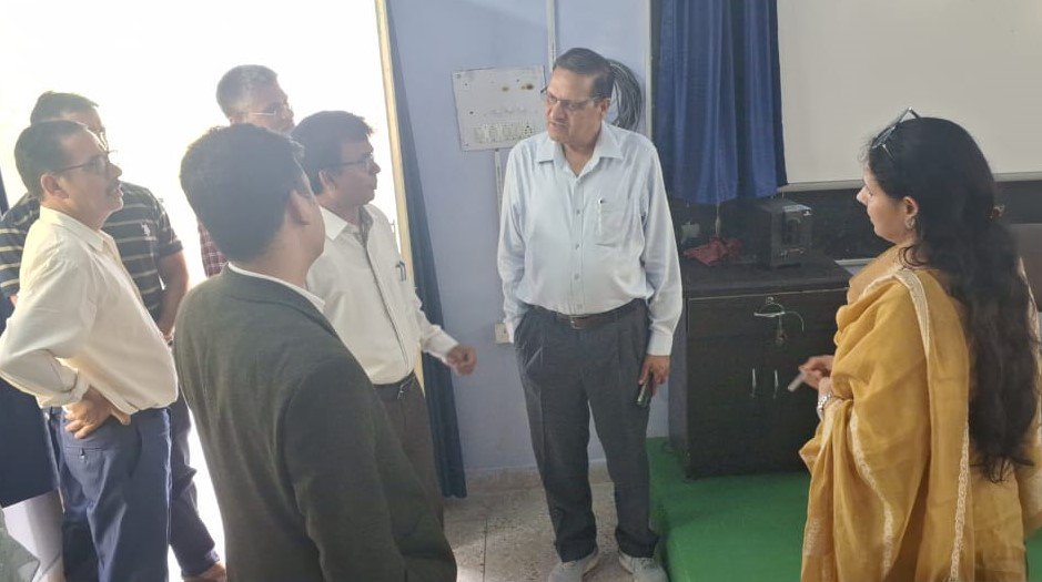 संबद्धता को विधि महाविद्यालय का निरीक्षण