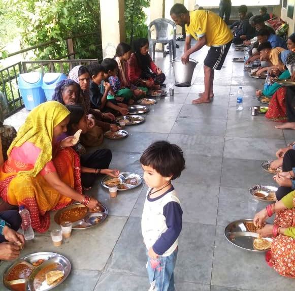 सेवा इंटरनेशनल ने आपदा प्रभावितों के लिए लगाया शिविर